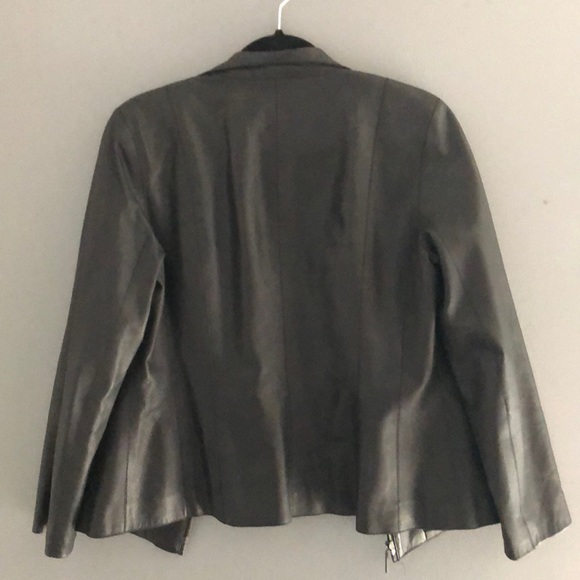 Leather jacket - Picture 2 of 3